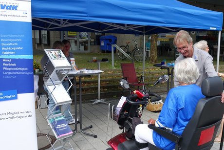 Infostand des VdK Waldkraiburg im Juni 2024