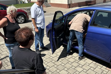 Rettung aus Auto Rettung aus Auto