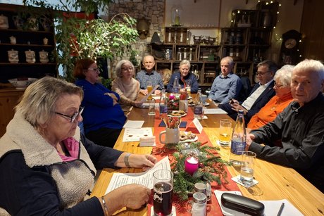 Vorstandsmitglieder mit Oberb&uuml;rgermeister J&uuml;rgen Herzig