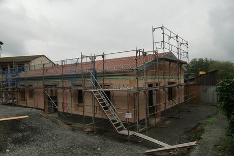 Bild zeigt den Rohbau vom Tagespflege an der Weed