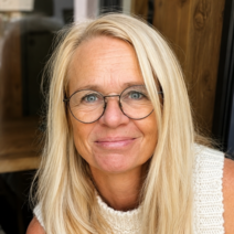 Karen Kujawa