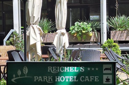 Reichel's Parkcafe .