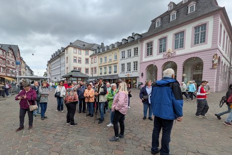 Bei einem Stadtrundgang Bei einem Stadtrundgang