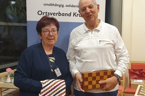Die Referenten (von links) Frauenbeauftragte Heidi Heberle und Ralf Möckel vom Schachclub Krumbach Die Referenten (von links) Frauenbeauftragte Heidi Heberle und Ralf Möckel vom Schachclub Krumbach