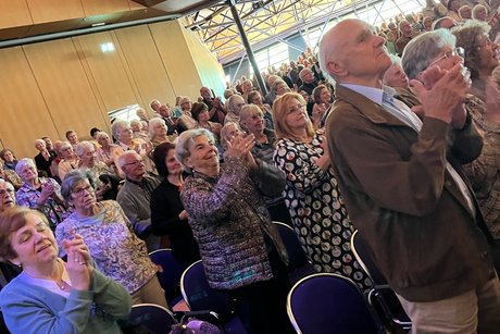 Applaus mit standig ovations