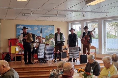 Mia 4 und Erwin Schermer