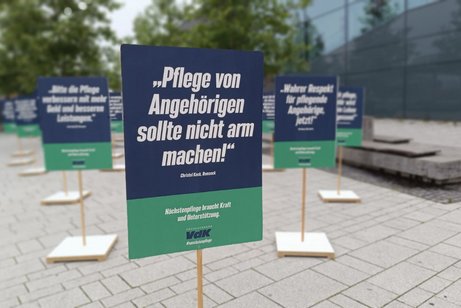 Schilderwald "stille Demo" Schilder