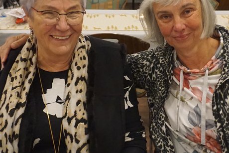 Teilnehmer*innen bei der Adventsfeier