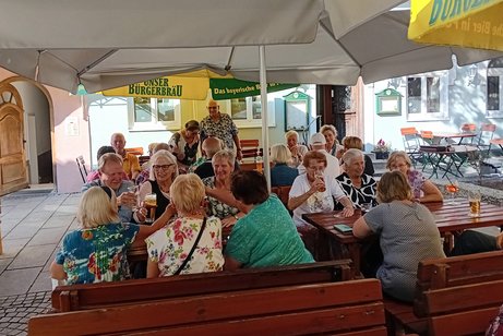 Gastst&auml;tte "H&uuml;nn&acute;s" am Rathausplatz
