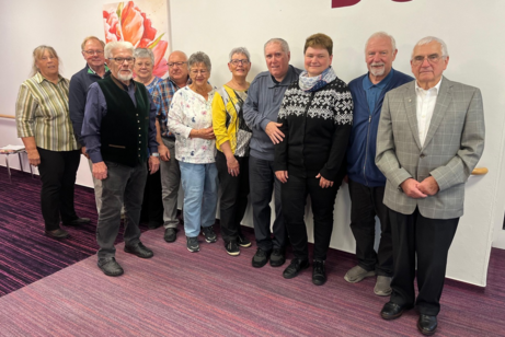 Das Bild zeigt den neugewählten Vorstand des VdK-Ortsverbandes Langweid.Bild von links: KV Frau Gokorsch, Stellv. OV Günter Klein, Toni Schuster, Gisela Stranzinger, Ludwig Pröll, Waltraud Keitel, Monika Dörrich, Peter Kuhn, Katrin Kuhn, Reinhold Neider, OV Manfred Stranzinger,(fehlend Steffi Neider )