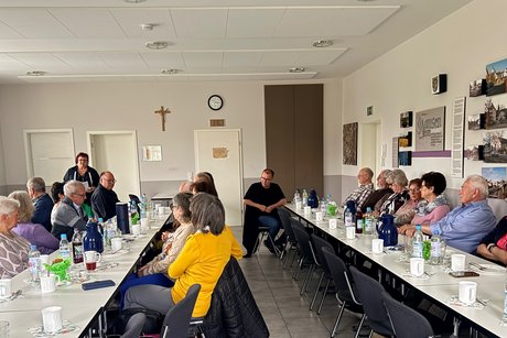 Sonja Erlwein h&auml;lt eine Rede