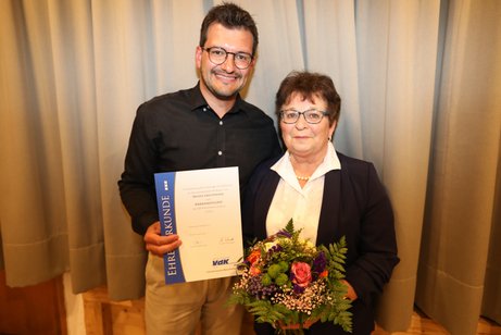 Kreisgesch&auml;ftsf&uuml;hrer Maximilian G&uuml;rtler mit Helene Grichtmaier
