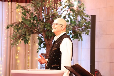 Kabaratist W. B&uuml;ttl