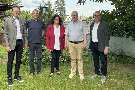 Ehrengäste v. l. n. r. Landrat Peter von der Grün, Sozialreferent der Stadt Neuburg Ralph Bartoschek, VdK Ortsvorsitzende Heidrun Weickum, stell. VdK Kreisverbandsvorsitzender Simon Euringer, VdK Kreisverbandsvorsitzender Bernhard Peterke
