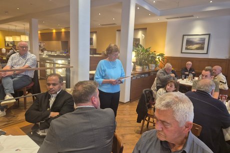 Bericht der Schriftführerin Vroni Bernreiter Bericht der Schriftführerin Vroni Bernreiter