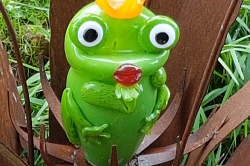 Das Bild zeigt ein Beispiel f&uuml;r Gartendeko aus der Glasmanufaktur