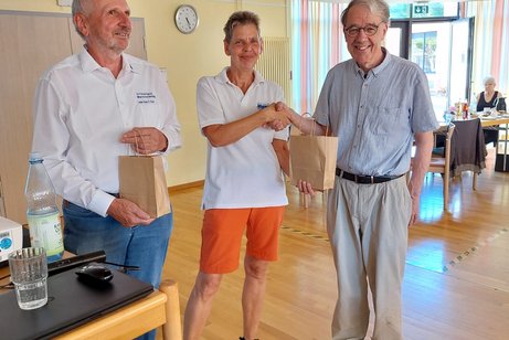Bild von links: H. Hierl, R. Breitenbach, Dr. Eric Martin