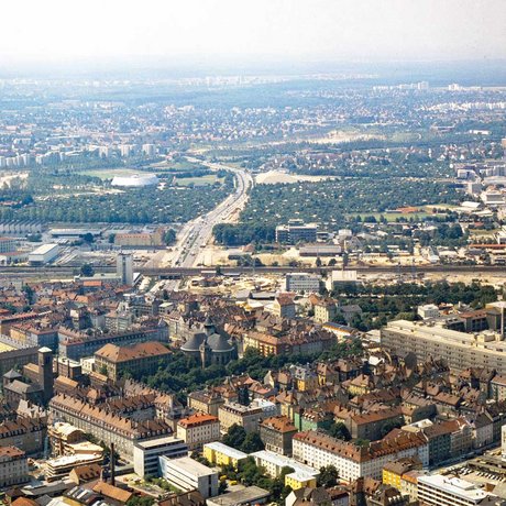 Bild zeigt Luftaufnahme vom Westend nach Laim, Sendling und weiter Richtung Hadern. Foto; Schillinger 1980