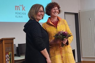 Abschluss. Frau Maria-Anna Asam (Vorsitzende VdK Pürgen-Hofstetten) und Referentin Frau Dr. Seidl.