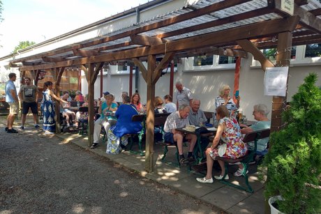 Blick in den Biergarten Blick in den Biergarten