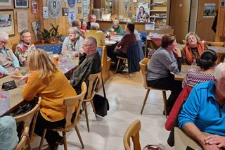 Abgebildet ist die gemütliche Runde der VdK´ler im Sportheim des TSV Bad Steben