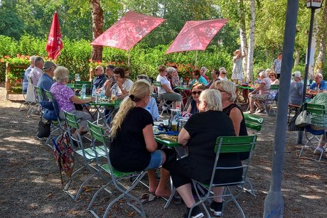 Blick in den Biergarten Blick in den Biergarten
