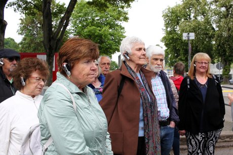Einige Teilnehmer bei der Stadtf&uuml;hrung