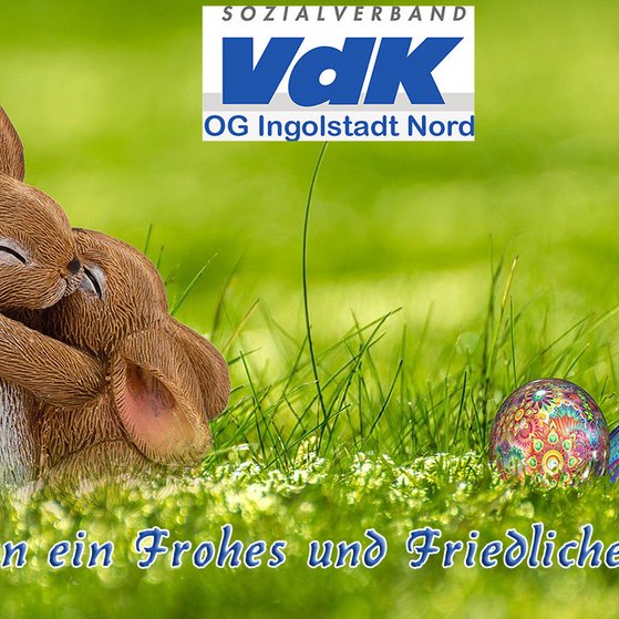 Zwei bunt bemalte Ostereier sind auch dabei