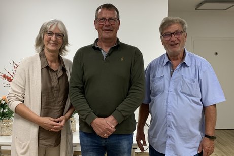 Das Foto zeigt die Schriftf&uuml;hrerin Frau Sch&ouml;ner, den Kriminaloberkommissar Herrn Beetz und den 1. Vorstand Stefan Kohlinger