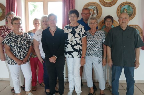 Vorstandschaft des VdK- Ortsverband Zeholfing-Ettling hatte eine unterhaltsame Familienfeier vorbereitet.