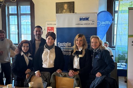 VdK-Stand mit Mitarbeitern im Rathaus Coburg