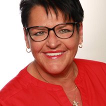 Brigitte Bachmeier, Kassiererin