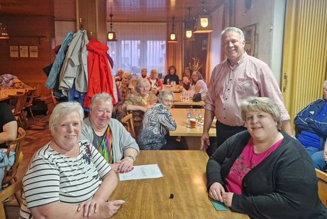 Volles Haus beim Mensch-&auml;rgere-Dich-nicht-Turnier in Leupoldsgr&uuml;n