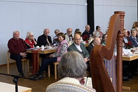 Weihnachtsfeier des VdK Planegg-Gräfelfing Im Pfarrsaal St. Elisabeth Planegg