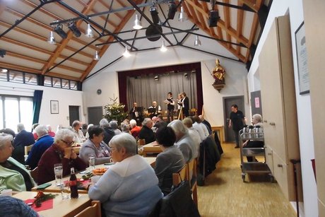 Umrahmt wurde die Veranstaltung durch die Doierer Stub`n Musi.