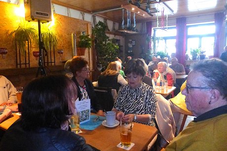 Muttertags-und Vatertagfeier Muttertags-und Vatertagfeier