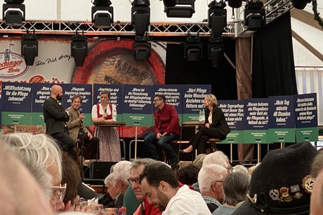 Gruppe versch. Menschen