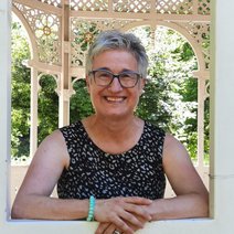 Beate L&ouml;w