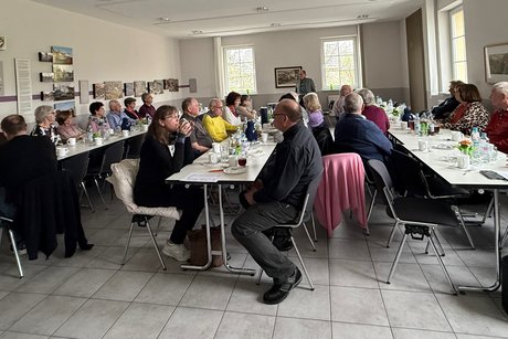 Der Vorsitzende Anton Hammer er&ouml;ffnet die Veranstaltung