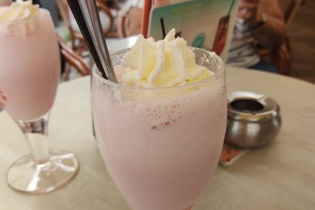 Abgebildet ist ein Eisbecher