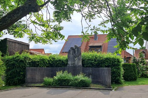 Kriegerehrendenkmal an der Kirche St. Josef in Gaustadt