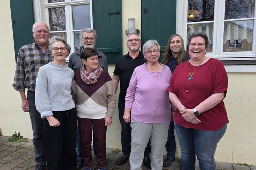 Bild der neuen Vorstandschaft des OV Wettelsheim mit Reinhold Herzog des KV Weißenburg-Gunzenhausen