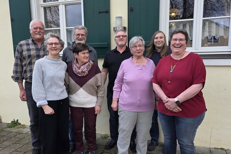 Bild der neuen Vorstandschaft des OV Wettelsheim mit Reinhold Herzog des KV Wei&szlig;enburg-Gunzenhausen