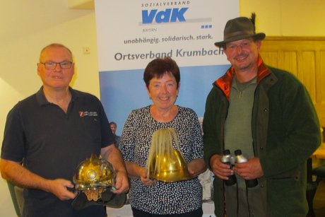 Gruppenbild der Dozenten Wolfgang Hiller, Frauenbeauftragte Heidi Heberle, Thomas Schweikhart