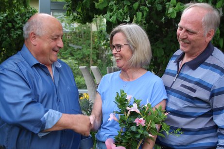 Doris Saffer wird als 100. Mitglied im Ortsverband begr&uuml;sst.