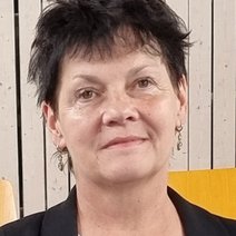 Abgebildet ist die Vertreterin der Frauen Ute Guggenberger