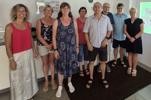 Es ist die neue VdK-Ortsvorstandschaft von Großbardorf zu sehen: von links: Jenny Bachmeier, VdK-Kreisgeschäftsstelle; Edith Joachim, Vertreterin der Frauen; Jutta Demar, stellv. OV-Vorsitzende und Schriftführerin; Brigitte Radina, Beisitzerin; Bertold Barthelmes, OV-Vorsitzender und Kassier; Manfred Dietz, Beisitzer; Hugo Seufert, Beisitzer; Sabine Behr , Beisitzerin; es fehlen: Susanne Lesin und, Richard Kneuer (Beisizer/In)