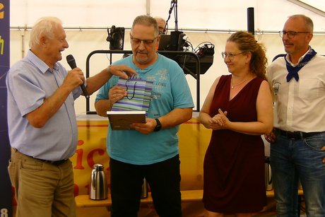 von links: Walter Hartmann; Andreas Krässel 500. VdK-Mitglied; Anja Goldmann, VdK-Kreisgeschäftsführerin; Tobias Winklerm MdB