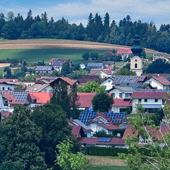 Blick auf Neukirchen vorm Wald