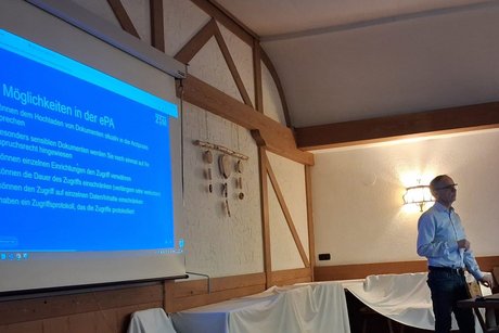 Referent Dieter Ebinger vom Zentrum für Telemedizin in Bad Kissingen Referent Dieter Ebinger vom Zentrum für Telemedizin in Bad Kissingen